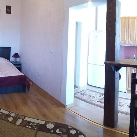 Apartment On Zarvanskaya In Old Town カームヤネツィ・ポジーリシクィイ エクステリア 写真